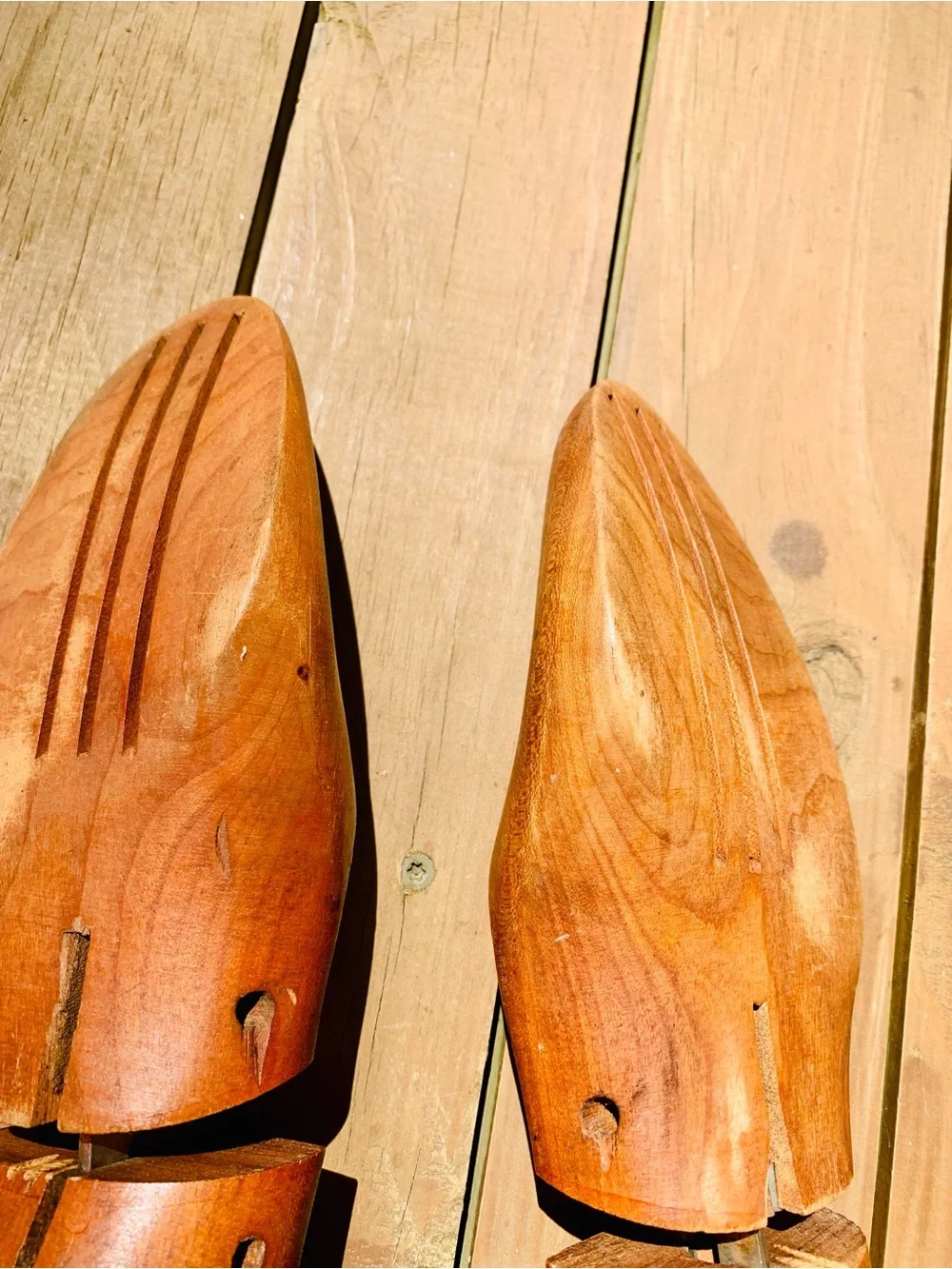 Wooden Men’s Shoe Trees - Brown Adjustable Pair